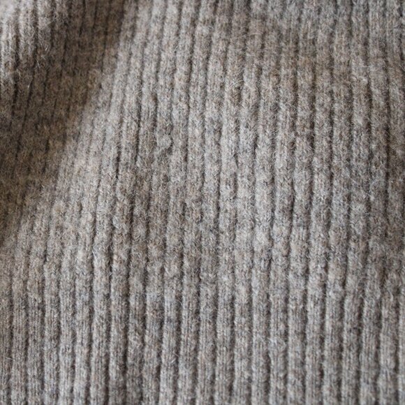 Weekday Relaxed Fit Nepped Knit Sweater – Size XS - Picture 10 of 12